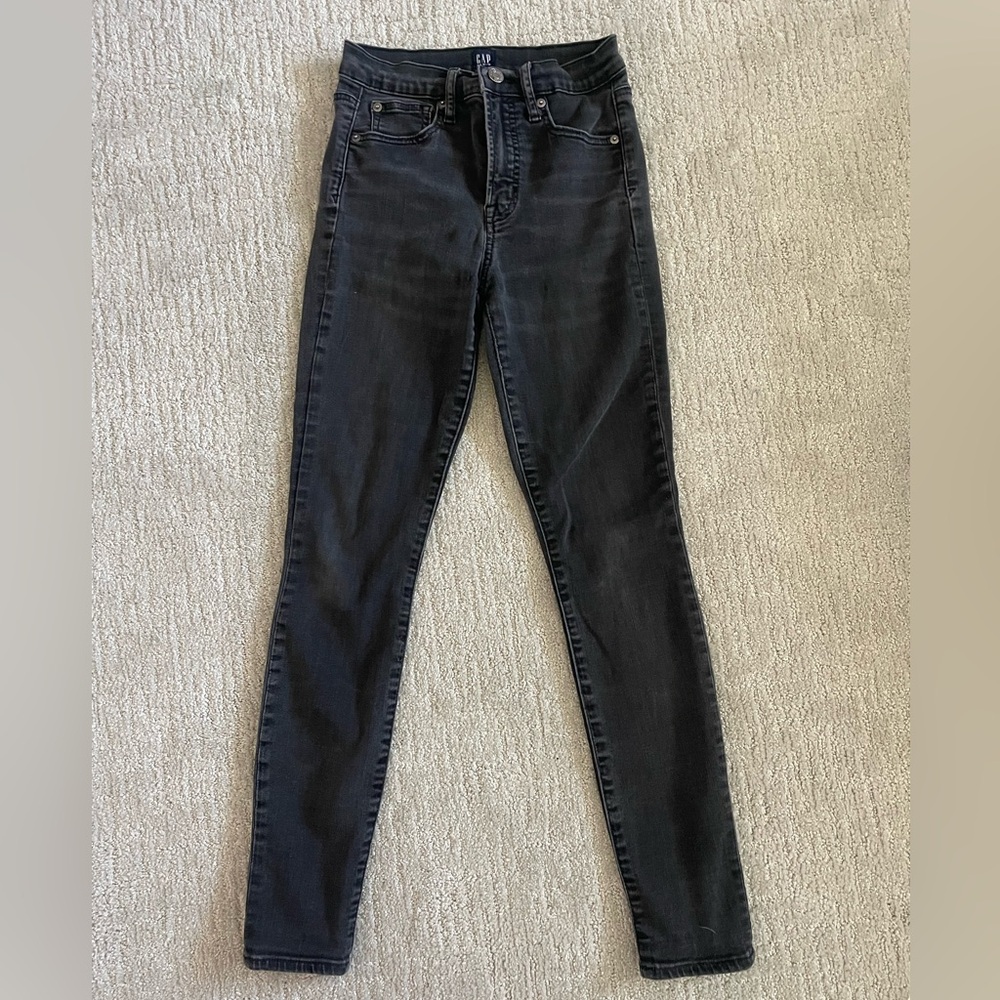 GAP Black High-Rise Skinny Jeans